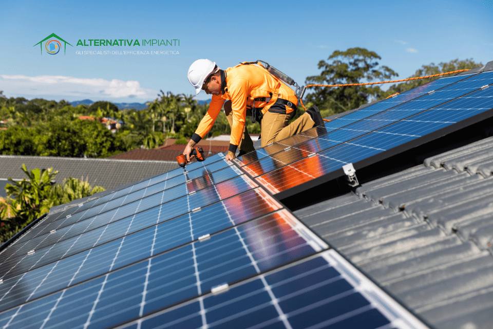 Fotovoltaico per aziende: come funziona il reverse charge?